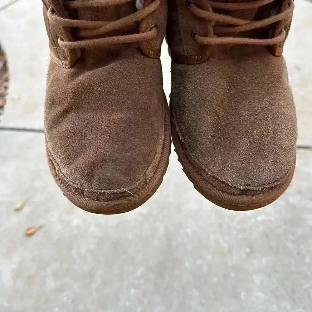UGG Neumel Classic Fur Lined Suede Lace-Up Chukka Boots Men’s Sz 8